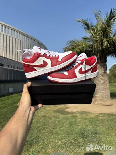 Кроссовки Nike Air Jordan 1 Low red