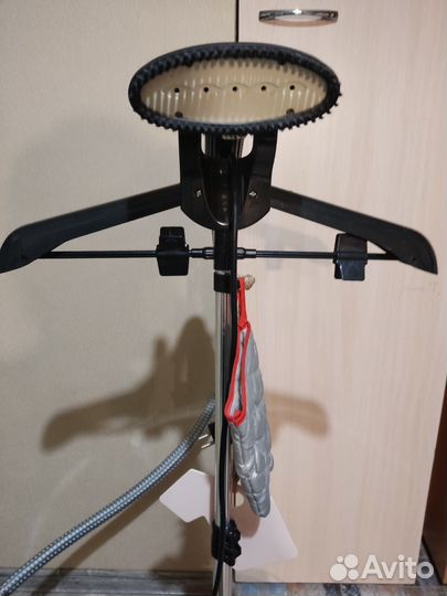 Отпариватель для одежды вертикальный