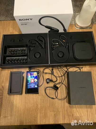 Hi-Fi плеер Astell&Kern с наушниками Sony IER-M7