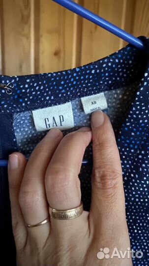 Женское платье GAP р. XS