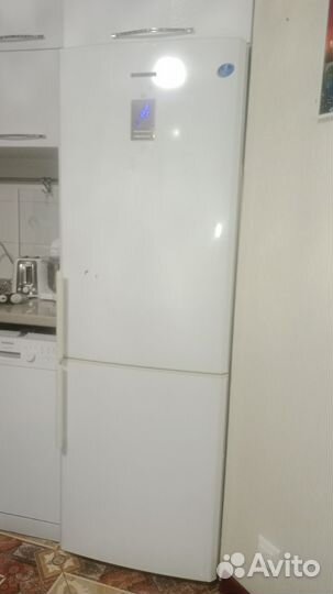 Холодильник samsung