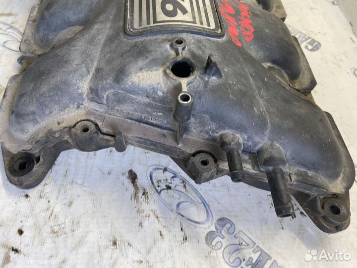 Коллектор впускной Chrysler Voyager