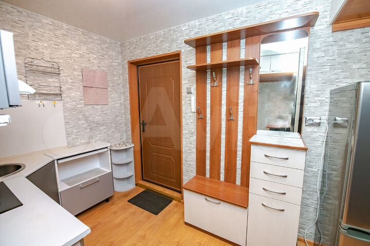 2-к. квартира, 38 м², 1/9 эт.