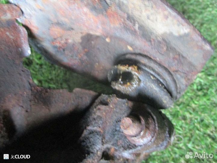 Ступица на mazda capella gfer FS-DE