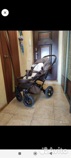Коляска прогулочная