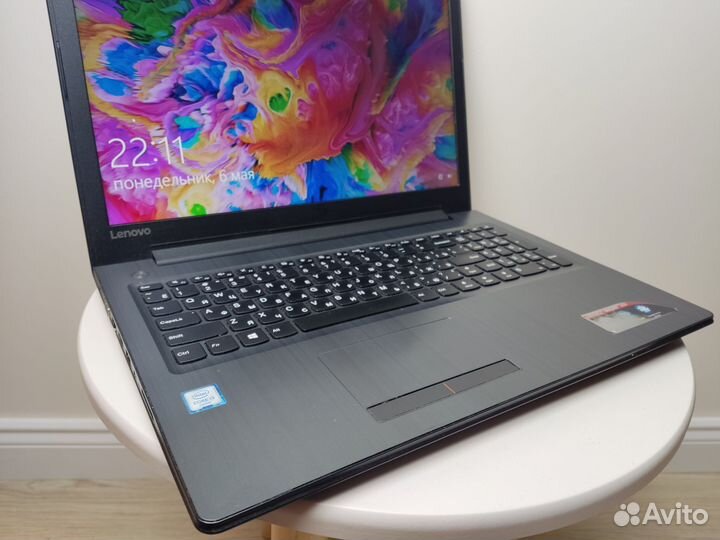 Шикарный Lenovo FullHD, Core i3, 12Gb, SSD256Gb