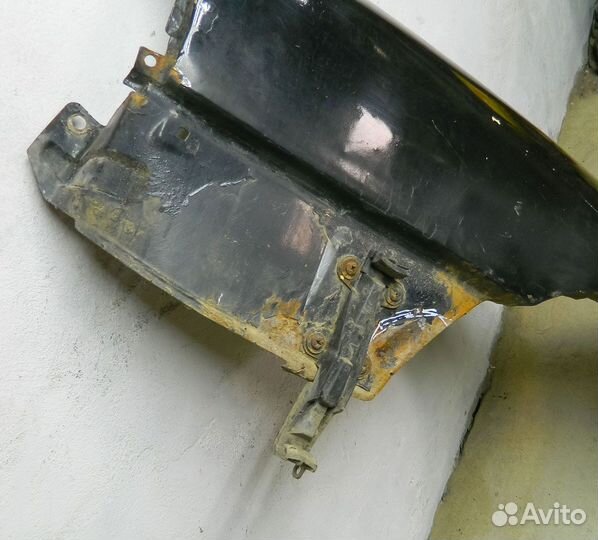 Крыло левое Audi 80 B3