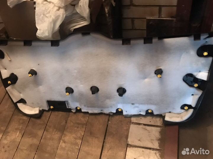 Обшивка крышки багажника Мерседес гл 164