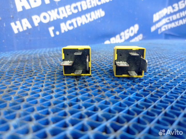 Реле Opel Astra H купе 2009