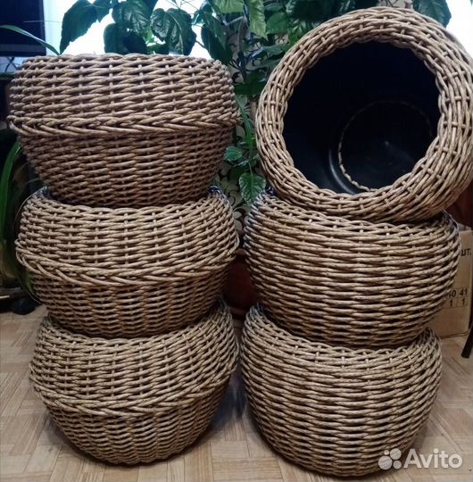 Кашпо из ротанга