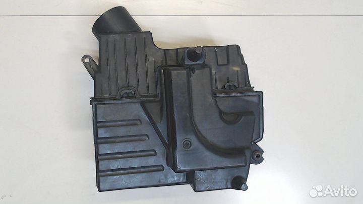 Корпус воздушного фильтра Nissan Elgrand, 1999