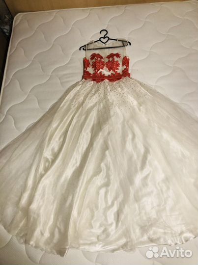 Вечернее платье