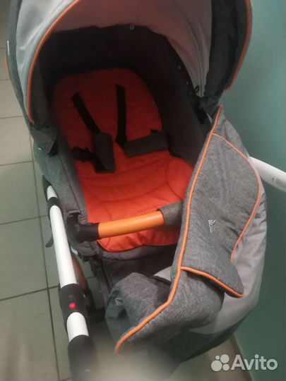 Прогулочная коляска adamex