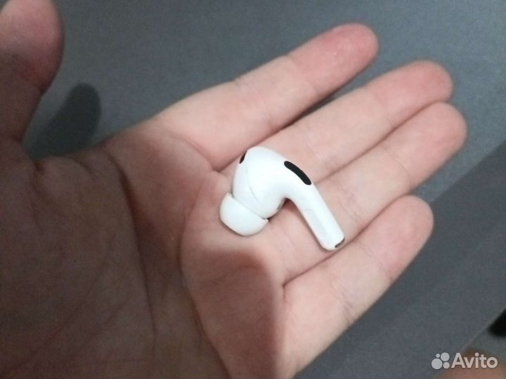 Левый наушник Airpods Pro 2