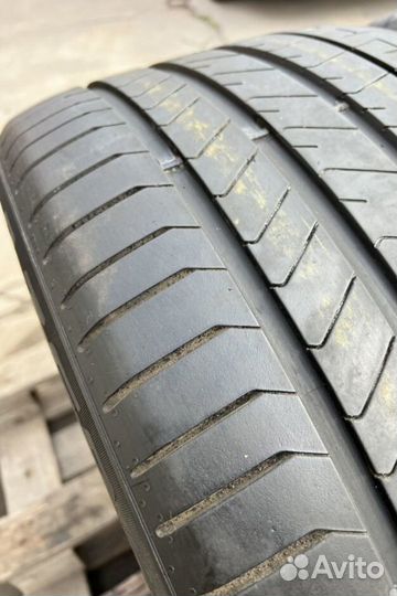 Pirelli P Zero PZ4 295/35 R20