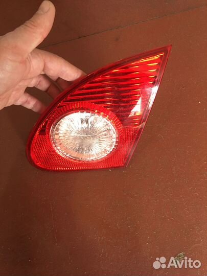 Фонарь задний Toyota Corolla E 120