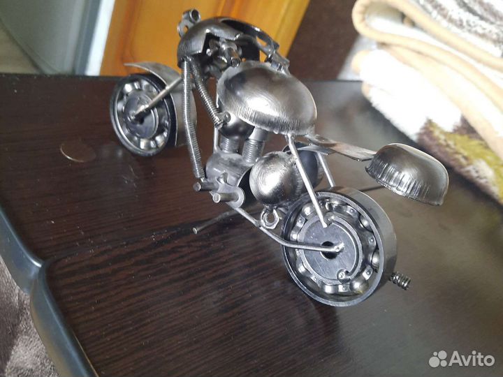 Железный мотоцикл ручной работы