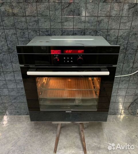 Духовой шкаф Siemens
