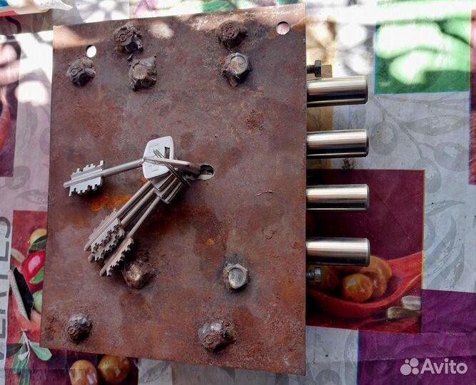 Замок гаражный внутренний