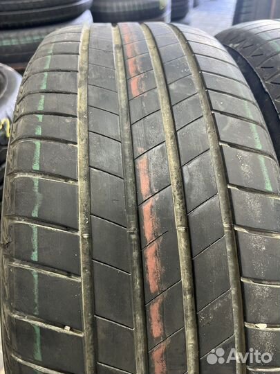 Bridgestone Turanza T005 225/55 R19