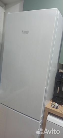 Холодильник бу Hotpoint Ariston