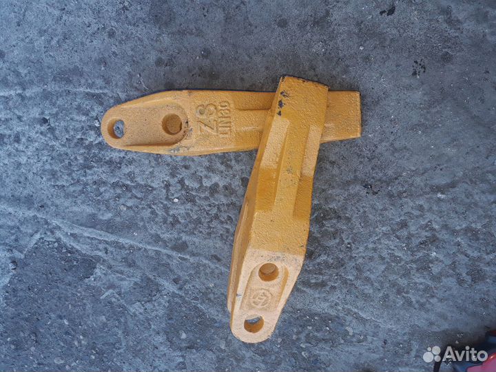 Зуб болтовой sdlg 933/936 центральный