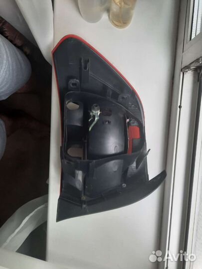 Фонарь задний правый volkswagen polo