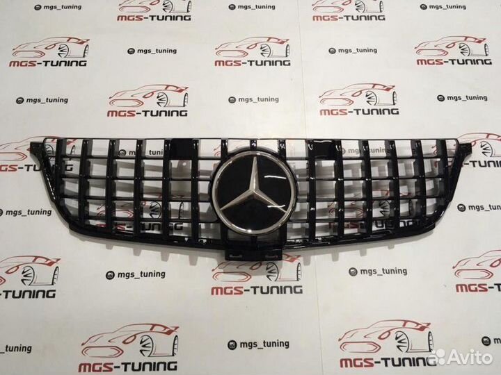 Решетка на Mercedes ML w166 GT Black Дистроник