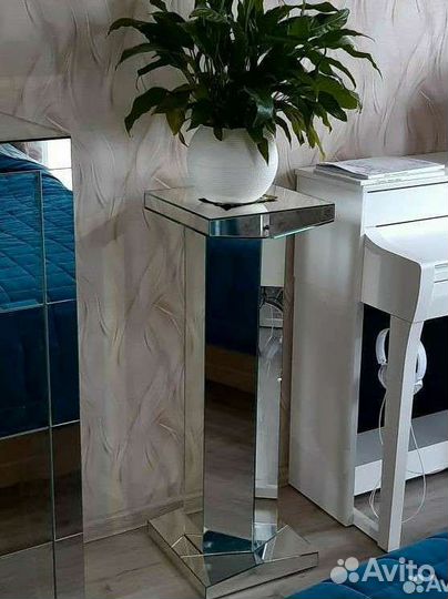 Зеркальные пьедесталы, подставки