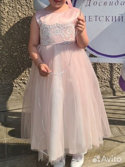 Нарядное платье для девочки