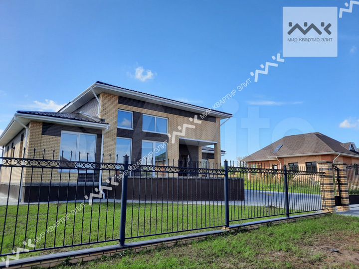 Коттедж 235 м² на участке 16 сот.