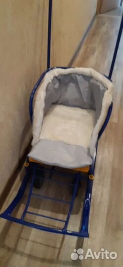 Санки на колесиках с чехлом