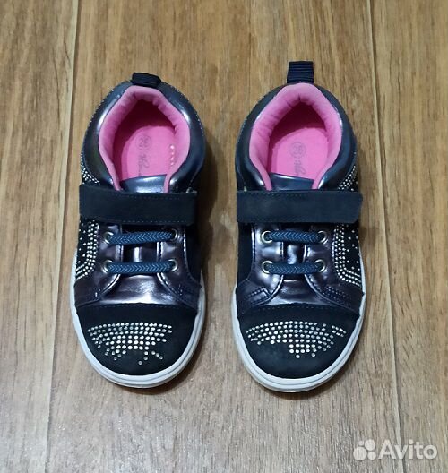 Кроссовки размер 26 - стелька 16,5 см