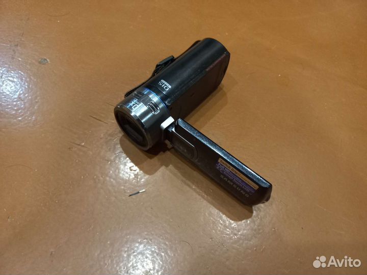 Видеокамера samsung hmx-Q20