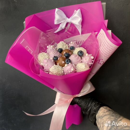 Букет из клубники в шоколаде клубничный букет