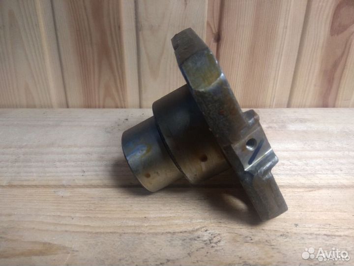 Шкворень верхний 130631 Case, New Holland