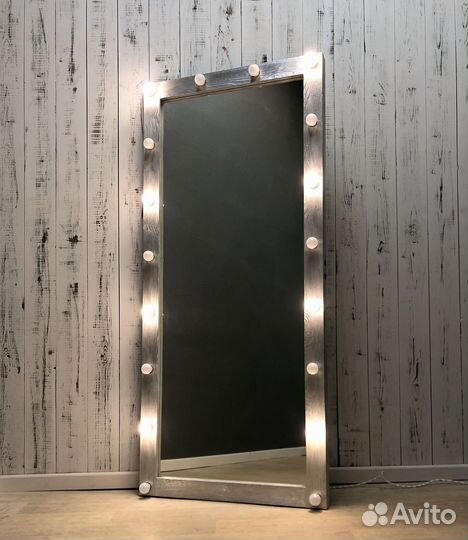 Зеркало с подсветкой