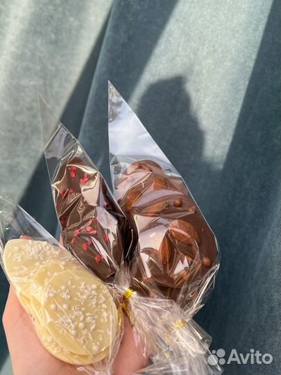 Сладкий подарок шоколад