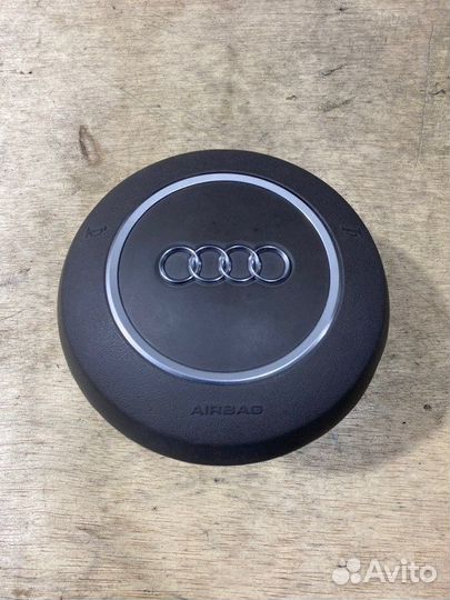 Подушка безопасности водителя Audi A8 4E2 BFM