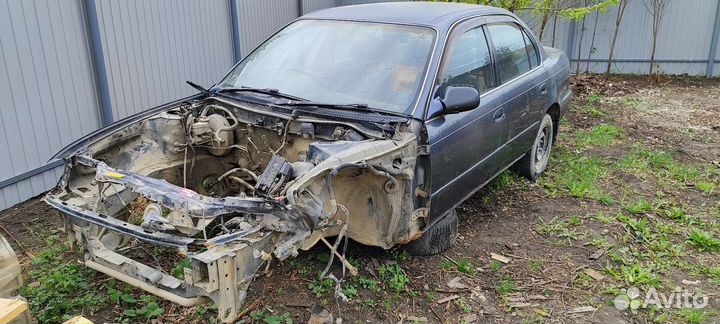 Toyota Corolla AE100 в разбор