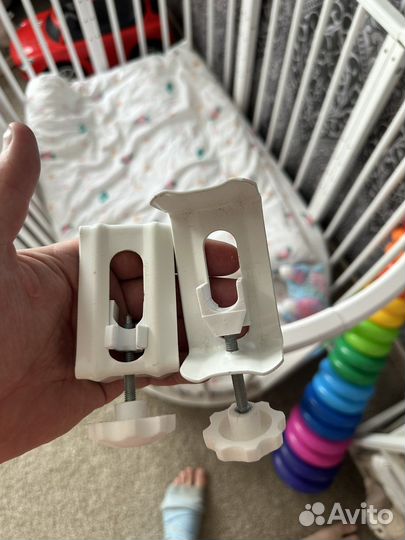 Крепление кронштейн для мобиля со шторами