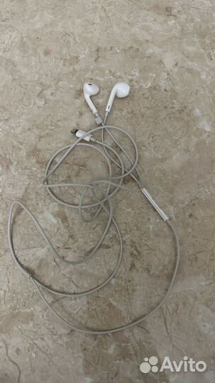 Наушники apple
