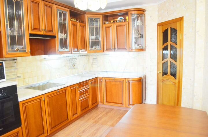 3-к. квартира, 91 м², 6/10 эт.