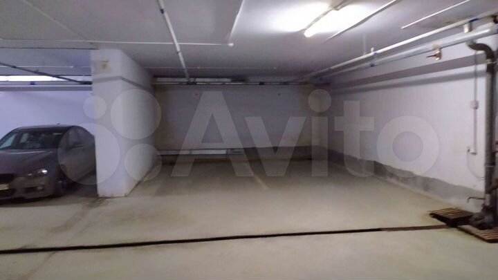 Машиноместо, 13 м²