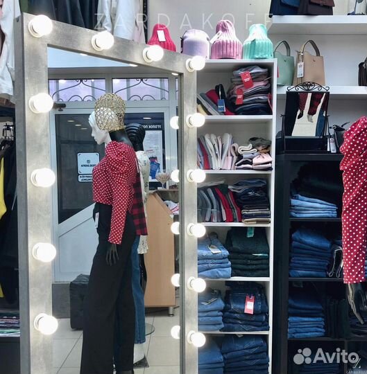 Гримерное зеркало с подсветкой