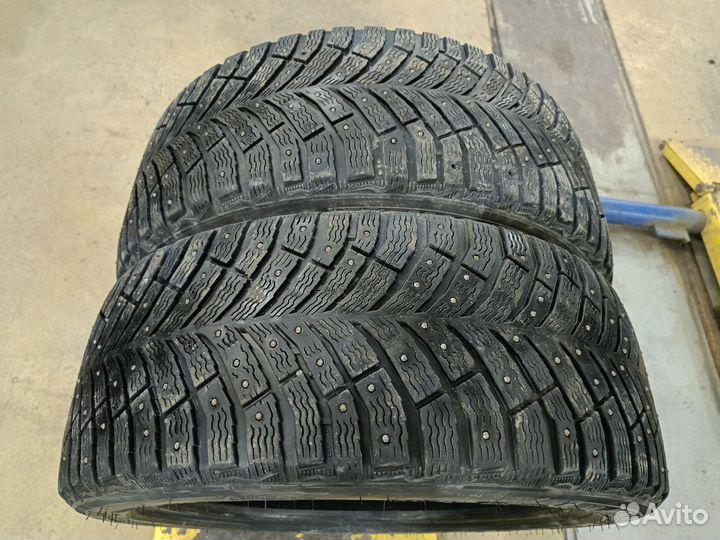 Michelin X-Ice North 4 235/45 R18