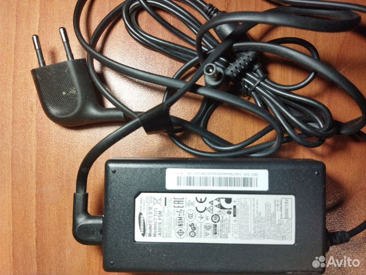 Блок питания Samsung 19V