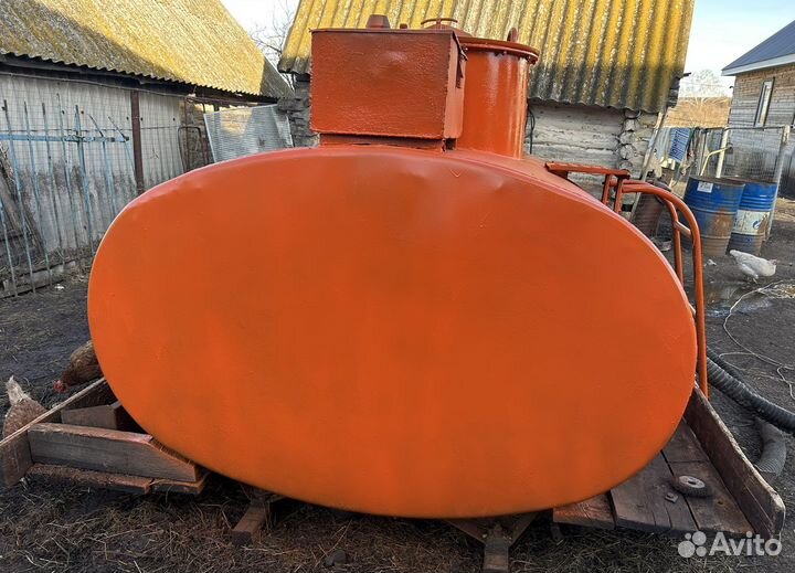 Цистерна 5 куб