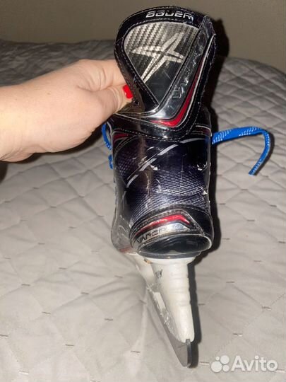 Хоккейные коньки bauer