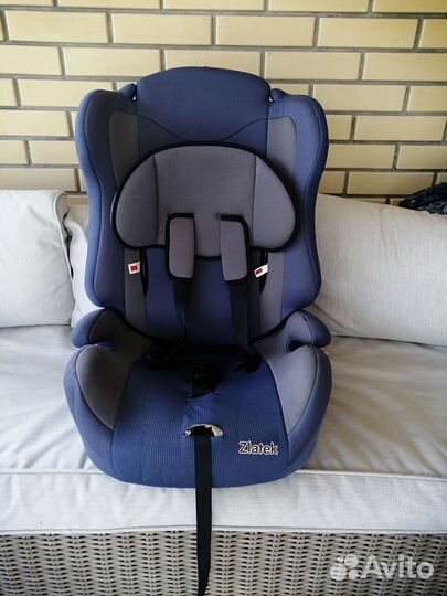 Автомобильное кресло
